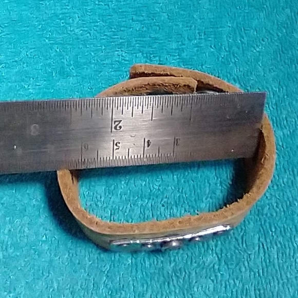 Handcrafted Leather Bracelet with Metal Accents - Picture 4 of 6